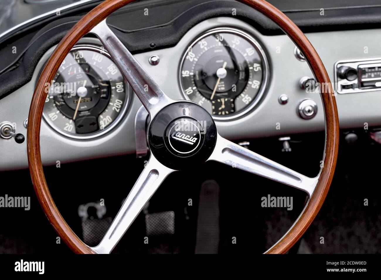 vintage-lancia-aurelia-convertibile-b24-