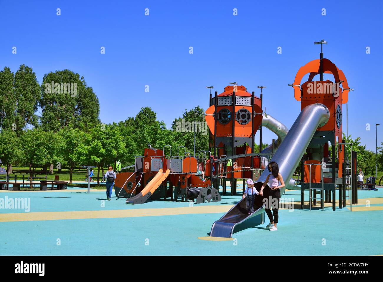Mosca, Russia - Maggio 22. 2018. Parco giochi per bambini nel Parco Sadovniki Foto Stock