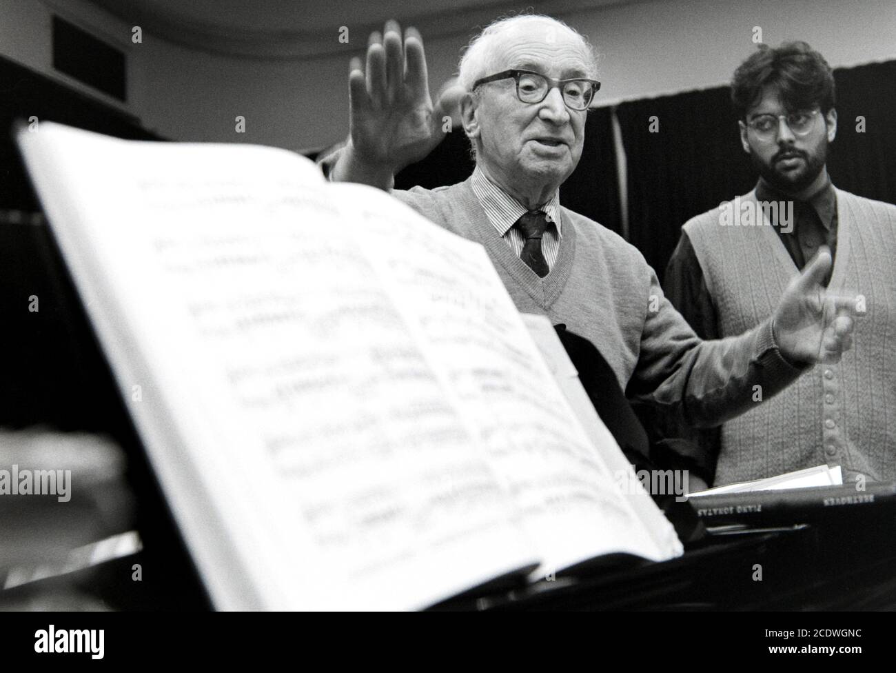 Ilya Musin, direttore russo, ha una masterclass presso la Royal Academy of Music, Marylebone Road, Londra. 20 aprile 1993. Foto: Neil Turner Foto Stock