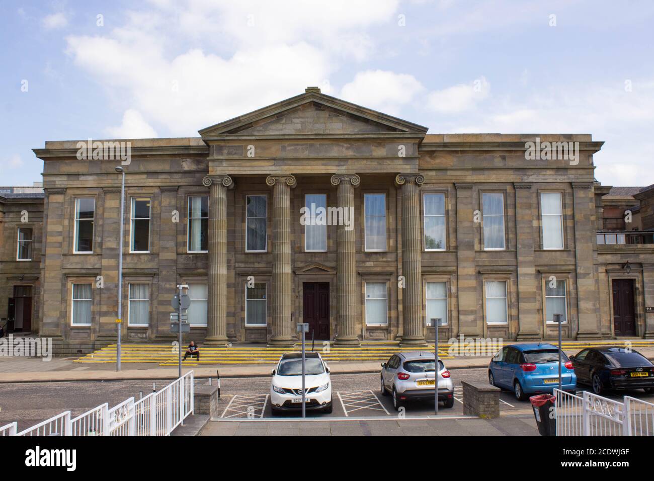 Hamilton Sheriff Court Building, un edificio storico costruito al tempo della Regina Vittoria ed è uno dei più trafficate corti della Scozia. Foto Stock