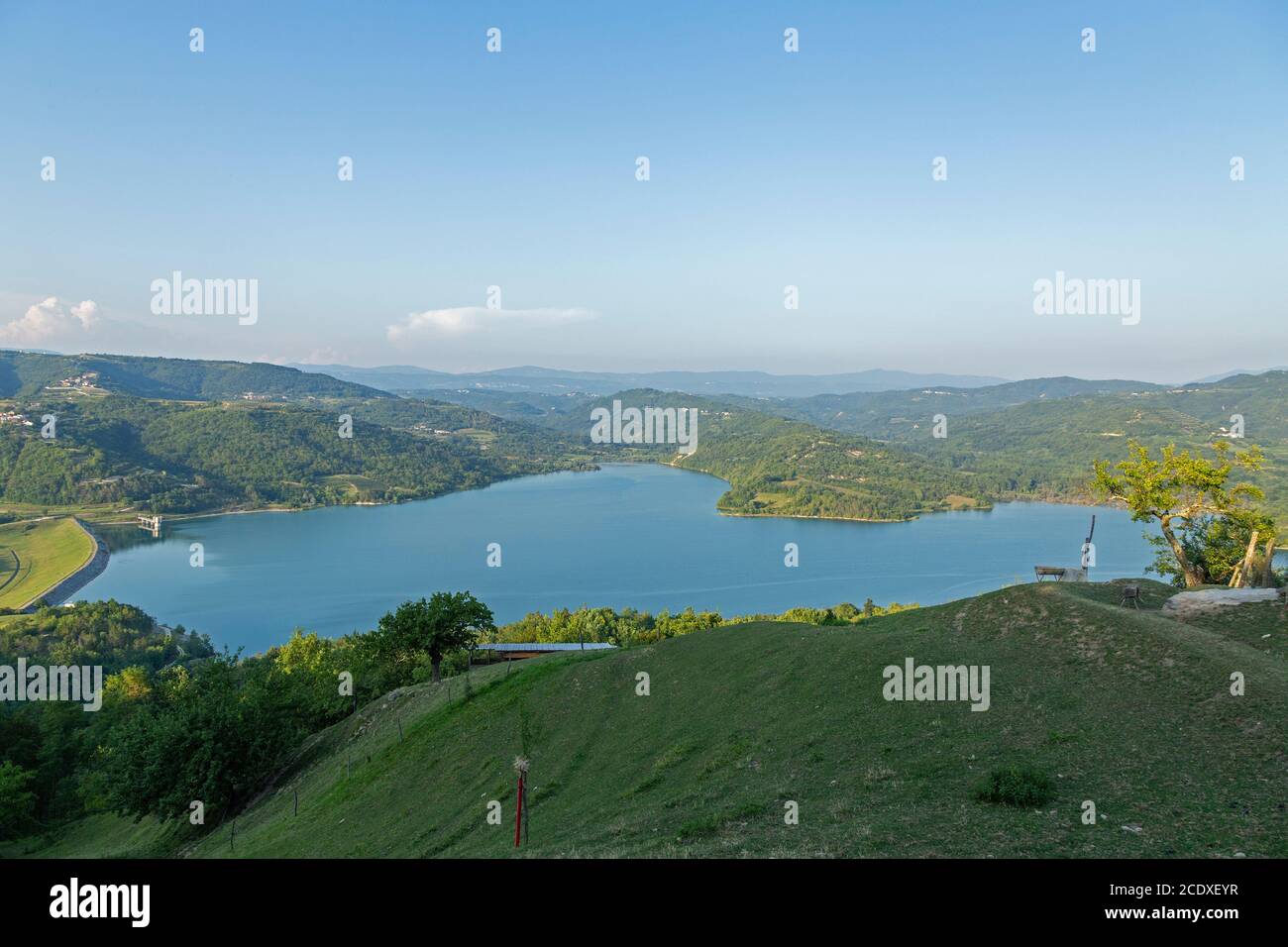Bacino idrico di Jezero Butoniga, Istria, Croazia Foto Stock