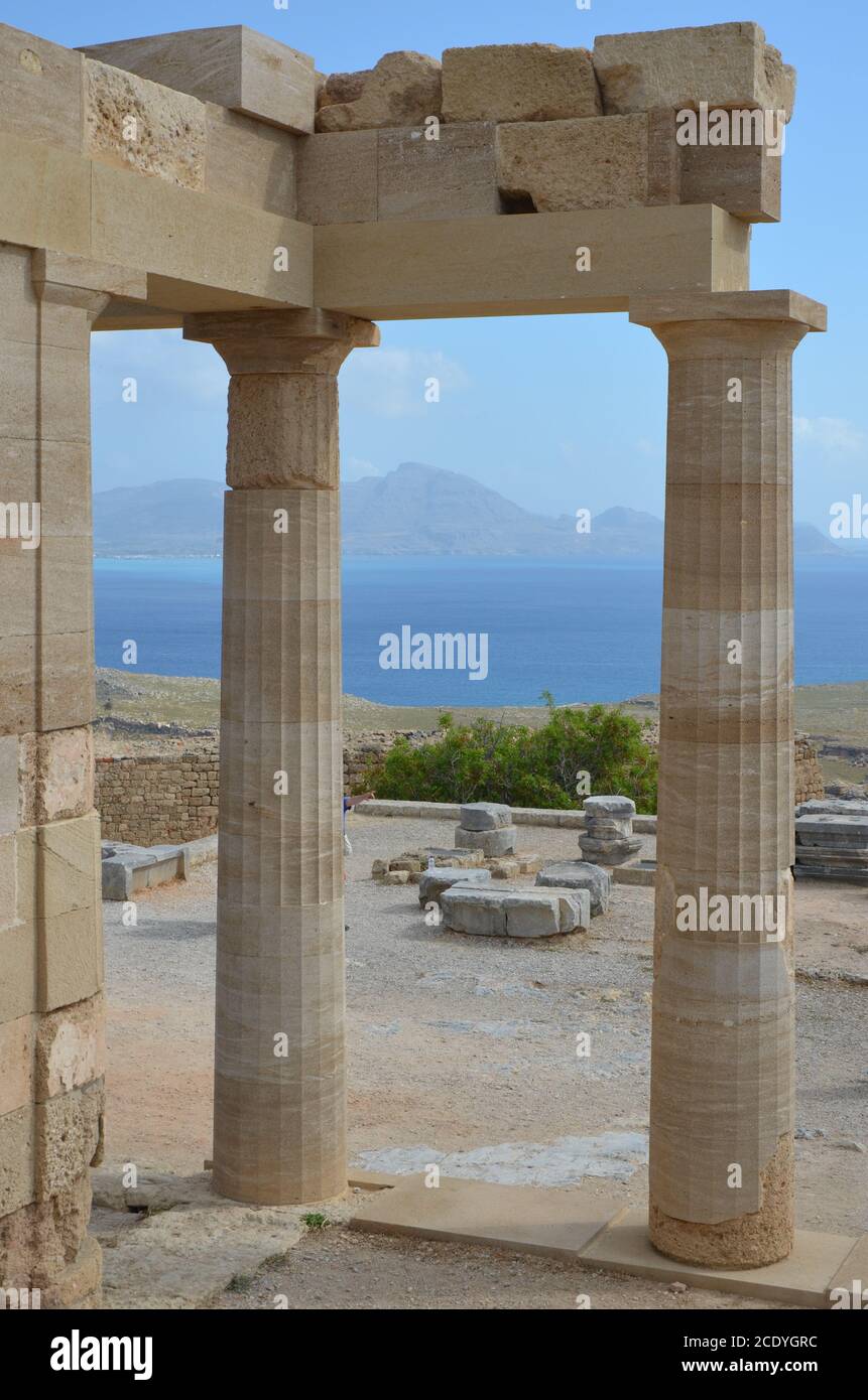 Il tempio dorico di Athena Lindia, Acropoli di Lindos Rodi, Grecia Foto Stock