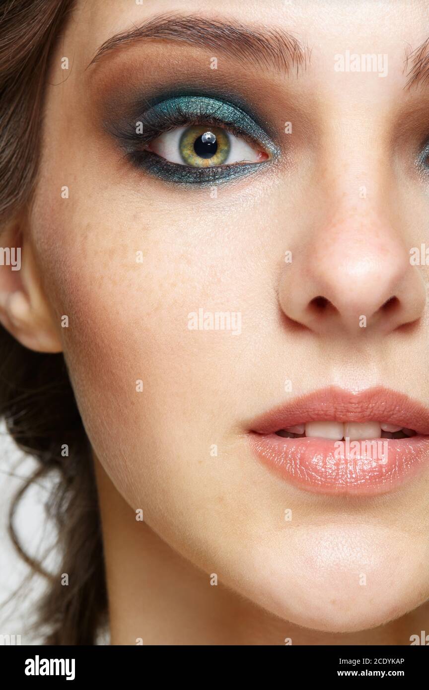 Macro shot closeup dell'occhio umano femminile. Foto Stock