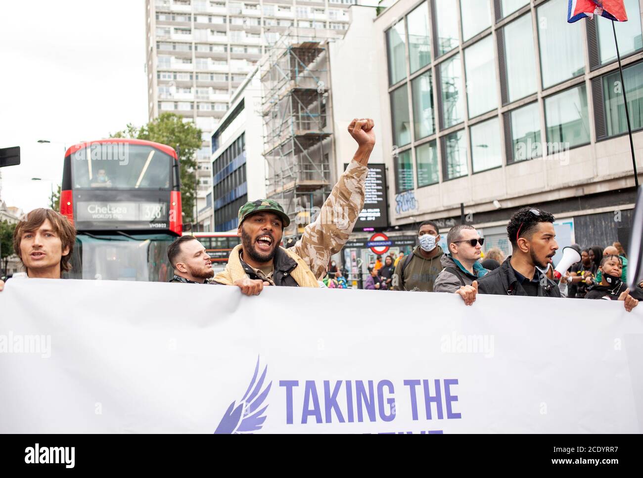 Londra, Regno Unito. 30 agosto 2020. Milioni di persone marciano da Notting Hill ad Hyde Park. Protesta continua contro la brutalità della polizia negli Stati Uniti e nel Regno Unito Credit: Neil Atkinson/Alamy Live News. Foto Stock