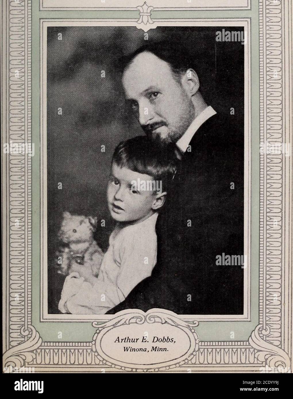 . Verticale . s&X^Jil!i£EI& RES. MARCHIO Hammers piccolo libro, UN breve parlare di negativo rendere per posta libera. Hammer Dry Plate Company Ansco Building 129-131 West Twenty-second Street New York City le nostre filiali, distributori all'ingrosso, e dove si trova ANSCO COMPANY Ansco Bldg., 129-131 W. Twenty-Second Street, New York City ANSCO COMPANY46 Cornhill, Boston, Mass. ANSCO COMPANY 228 East Fifth Avenue, Cincinnati, Ohio ANSCO COMPANY 407 North Broadway, St. Louis, ANSCO COMPANY Commercial Building, First Avenue North e Third Street, Minneapolis, Minneapolis, Minn. ANSCO COMPANY171-173 Second Street, S Foto Stock