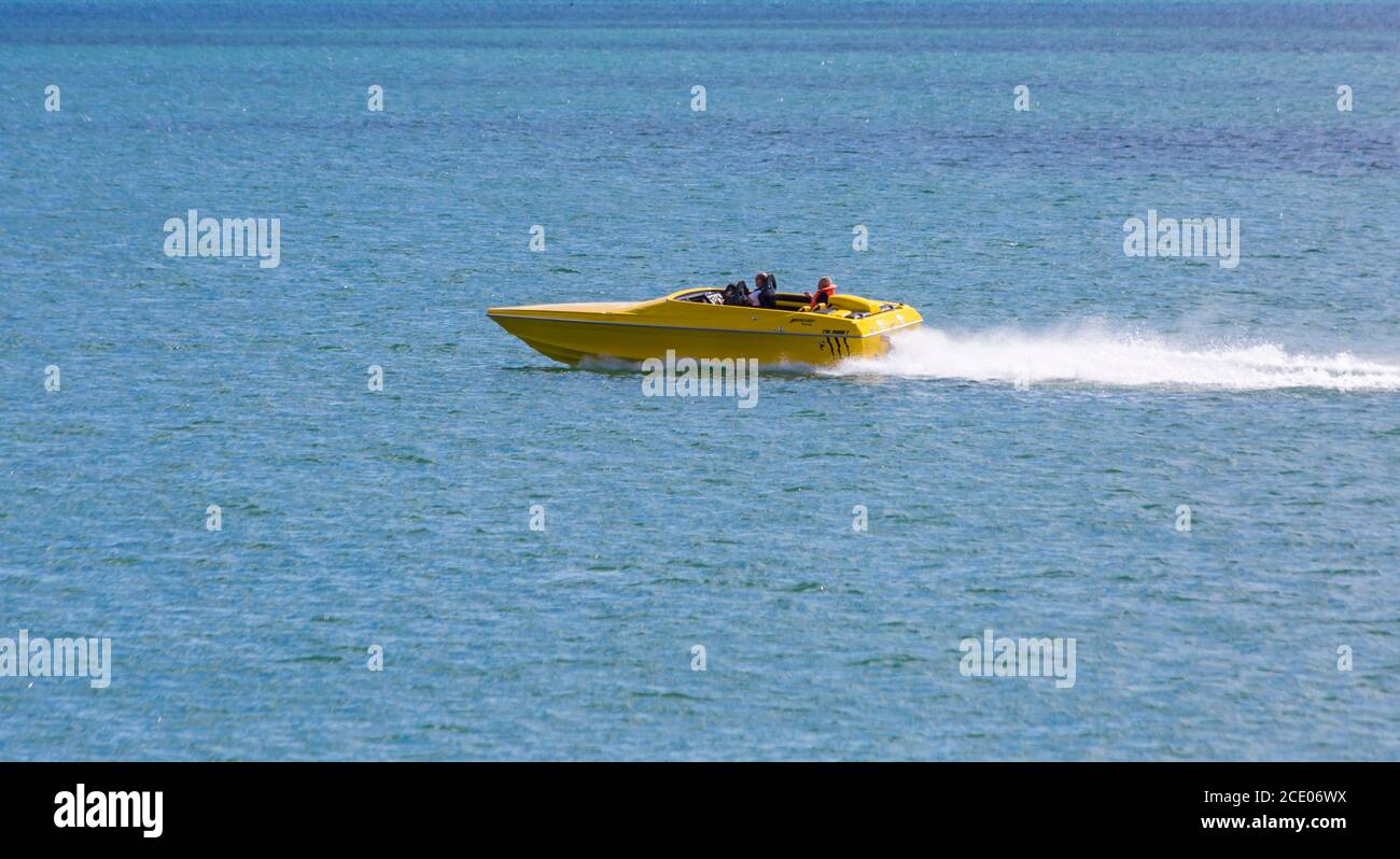 Bournemouth, Dorset, Regno Unito. 30 agosto 2020. 2020 Poole Bay 100 Offshore Barcha a motore Race. Con così tanti eventi annullati a causa di Covid-19, l'emozione torna a Bournemouth per vedere le emozioni della motoscafo che corre intorno Poole Bay per i Campionati del mondo di turno 1 UKOPRA - 2° giorno. Credit: Carolyn Jenkins/Alamy Live News Foto Stock