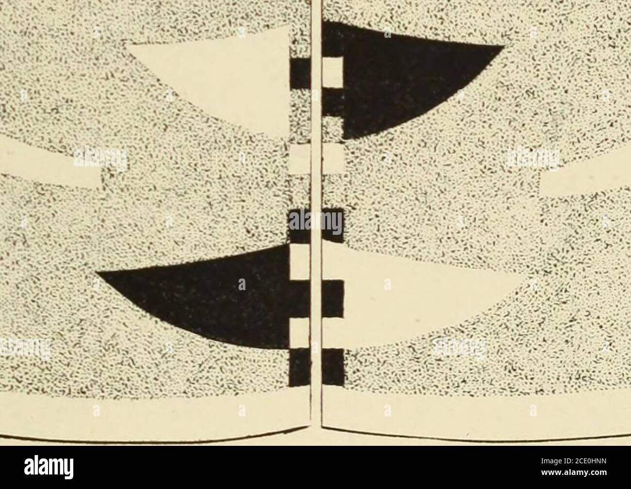 . Memorie del Museo Vescovile di Bernice Pauahi . II. FIG. 52. PARTE ANTERIORE REGOLATA DI KEKAULIKE CAPE, FIG. 45. Il secondo punto, la copertura degli dei di guerra è ben mostrato nella rappresentazione della parte anteriore e del profilo del Kukailimoku in questo Museo che è apparso nella prima parte di questa opera di Feather come Fig. 21, un piccolo taglio di legno da una foto takenin 1865 dall'autore quando l'idolo era nel gabinetto del Collegio di Oahu, e in uno stato di conservazione toler-able. Un confronto delle due illustrazioni mostrerà che la loro espressione severa dell'originale ha dato posto ad una quasi despairina Foto Stock