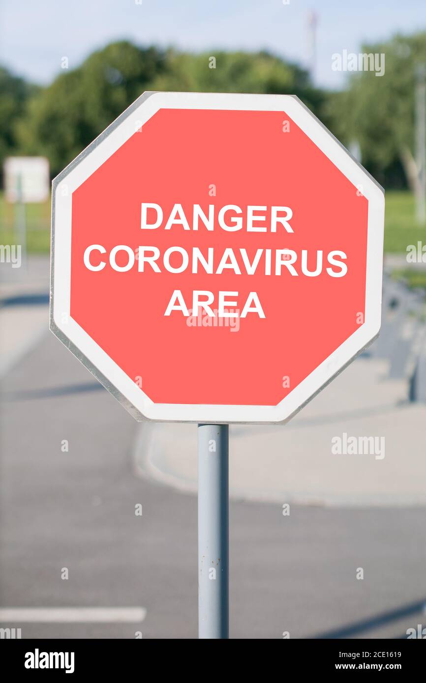 pericolo coronavirus area all'aperto segno Foto Stock