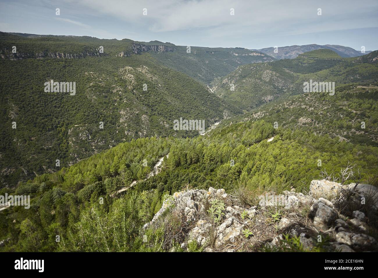 La valle al centro delle montagne sarde Foto Stock