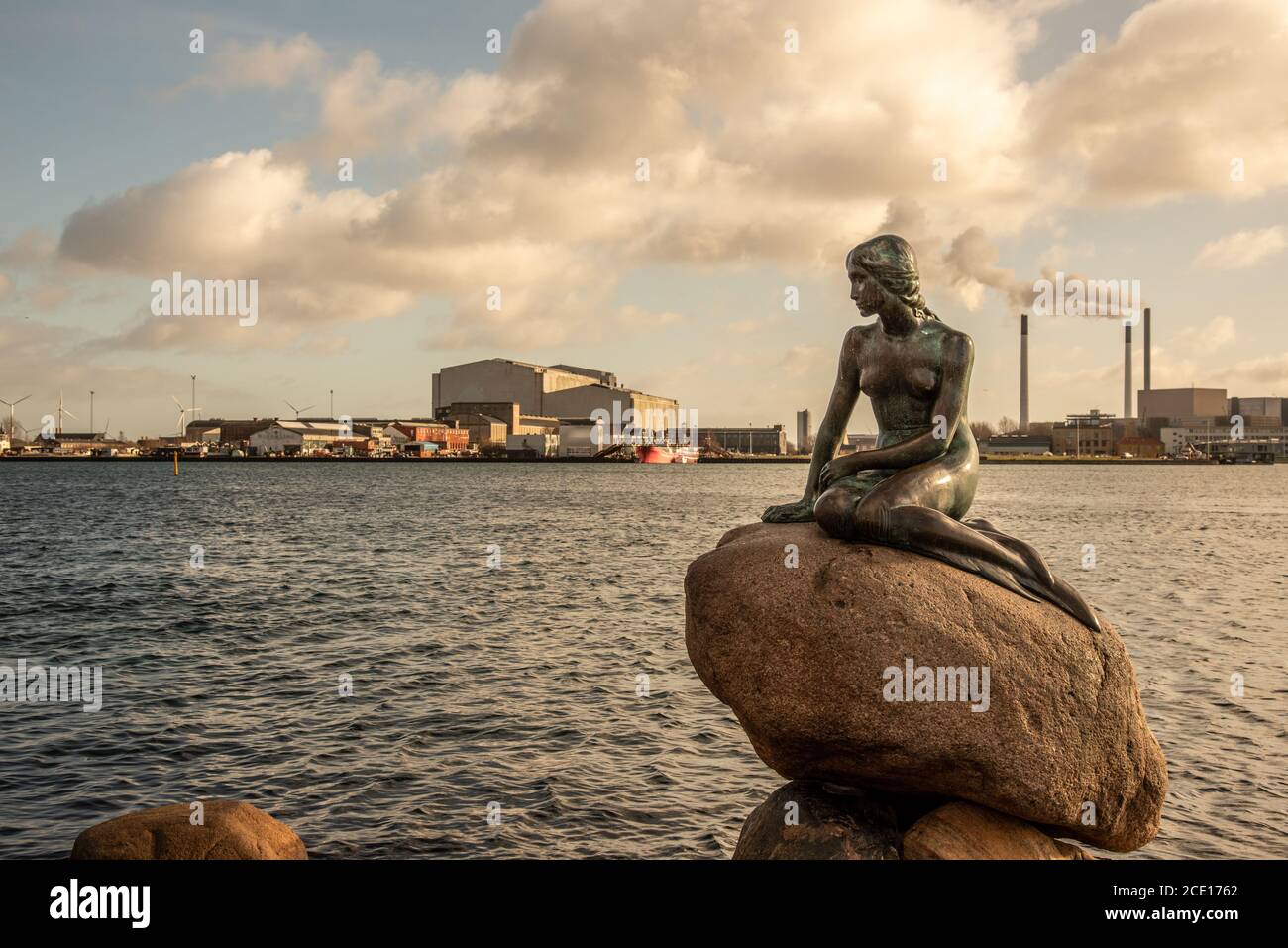 Copenaghen (DK)-14 febbraio 2020-iconica statua di una Sirenetta a Copenhagen (DK) Foto Stock