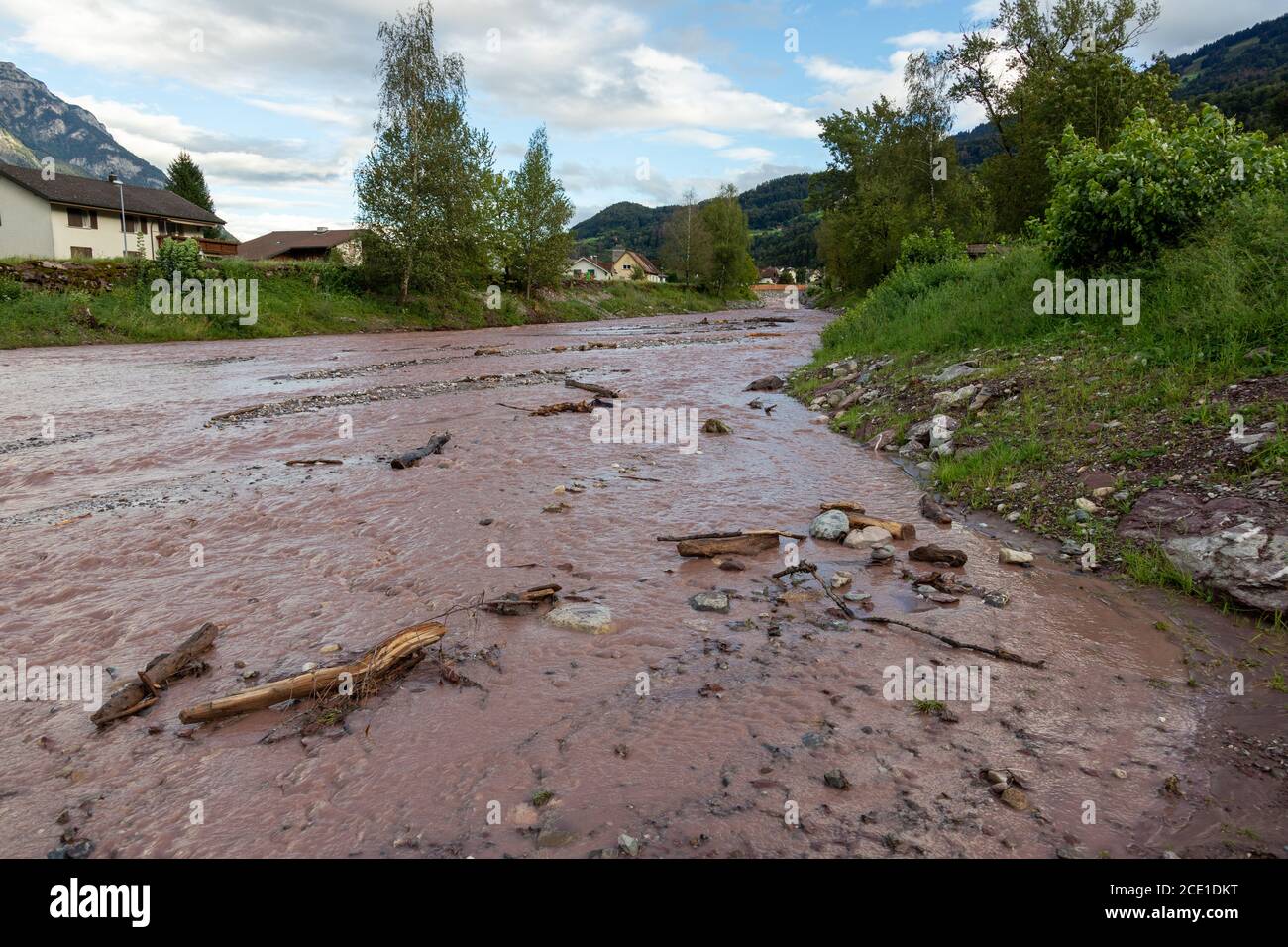 Hochwasser nach Dauerregen in Flums/Schills. Foto Stock