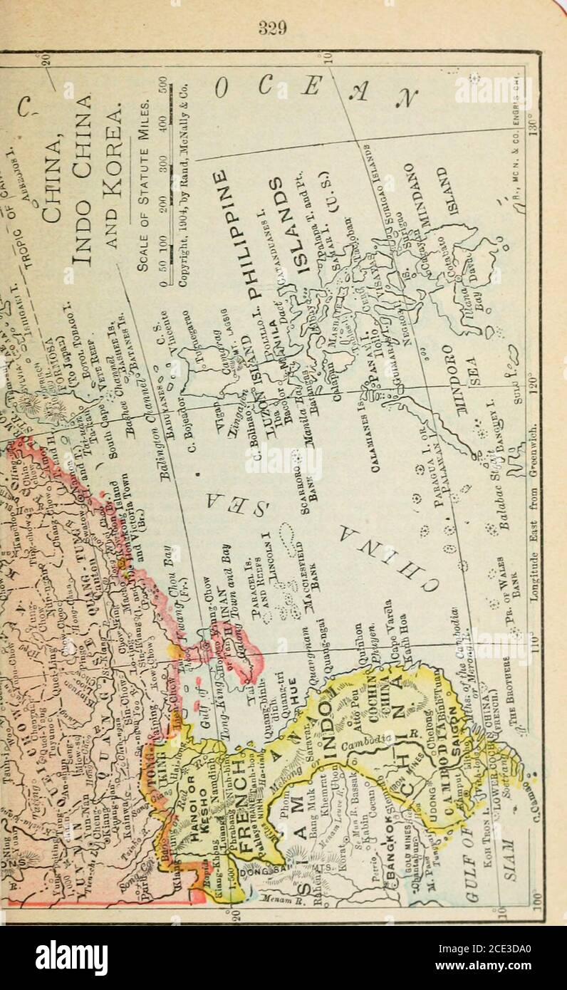 . Rand McNally Pocket atlante del mondo : storico, politico, commerciale . 330 ASIA. le lingue e le scienze dell'ern sono in forte aumento. Navale e militarischool collegati con diversi arsenali. Religione. I cinesi riconoscono tre religioni: Il confucianesimo, il buddismo e il taoismo. Il confucianesimo professo principalmente dalle classi più alte; la maggior parte dei buddisti della gente. Mohammedanism e &lt; oris-tianity entrambi hanno un gran numero di aderenti. («sovrunient una monarchia assoluta, direzione suprema di em-pire vested in Priv/Consiglio. Gli uffici di Buperlor dividevano in parti uguali amongManchus e Cinesi ciascuna provincia governata Foto Stock