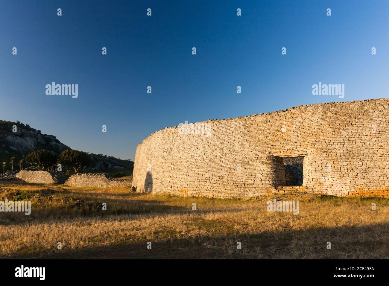 Grandi rovine dello Zimbabwe, la struttura principale 'la Grande enclosure', antica capitale della civiltà Bantu, provincia di Masvingo, Zimbabwe, Africa Foto Stock