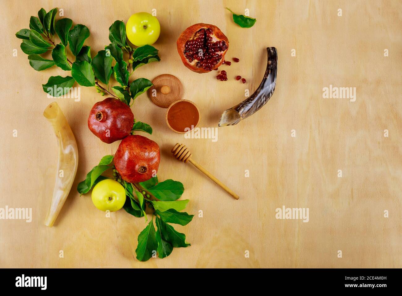 Simboli per le vacanze ebraiche Rosh Hashanah o Yom Kippur. Foto Stock