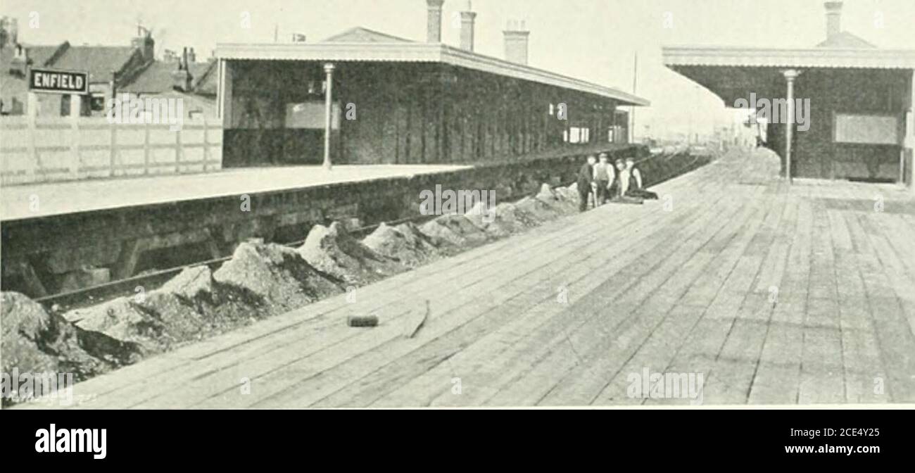 . Orari ferroviari . ESTENSIONE DELLA FERROVIA SETTENTRIONALE.[HE Enfu 1 [ ,, pei, ,,t The Enfield 1h.hi. b ol The i Ireai N01 tlill, . Five miles North o) The PN - n1 b 1 meno, 1- ora • ompleted e u is exted sarà gu i |.,II 1 1 hi&gt; 1 forma parte ol il projei ted i nfield i,. St vi nagi Railpow .i s i! 1 ci II s t 1 UL t i ? .11 i u lii. H a .hi esti-mated£1,069,481 ottenuto da i 1 NorthernCompanys . 1 olriu- end inview era la disposizione i .1line in ordei tolieve la linea ni.nu h alcuni jago sono diventati in;quate a copew itlit II e c 11 in p .1 n ys lly aumentingp.ISM nge 1traffici di merci. I ti tw Foto Stock