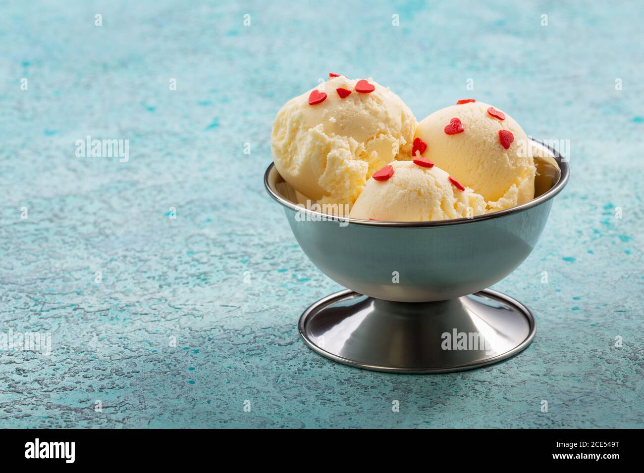 Palle di gelato artigianale alla vaniglia. Foto Stock