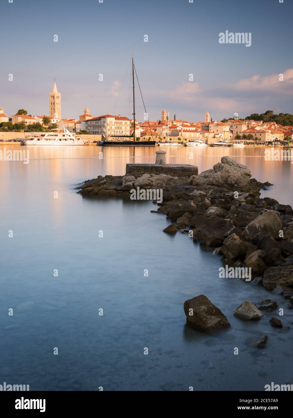 Città medievale di Rab in Croazia Foto Stock