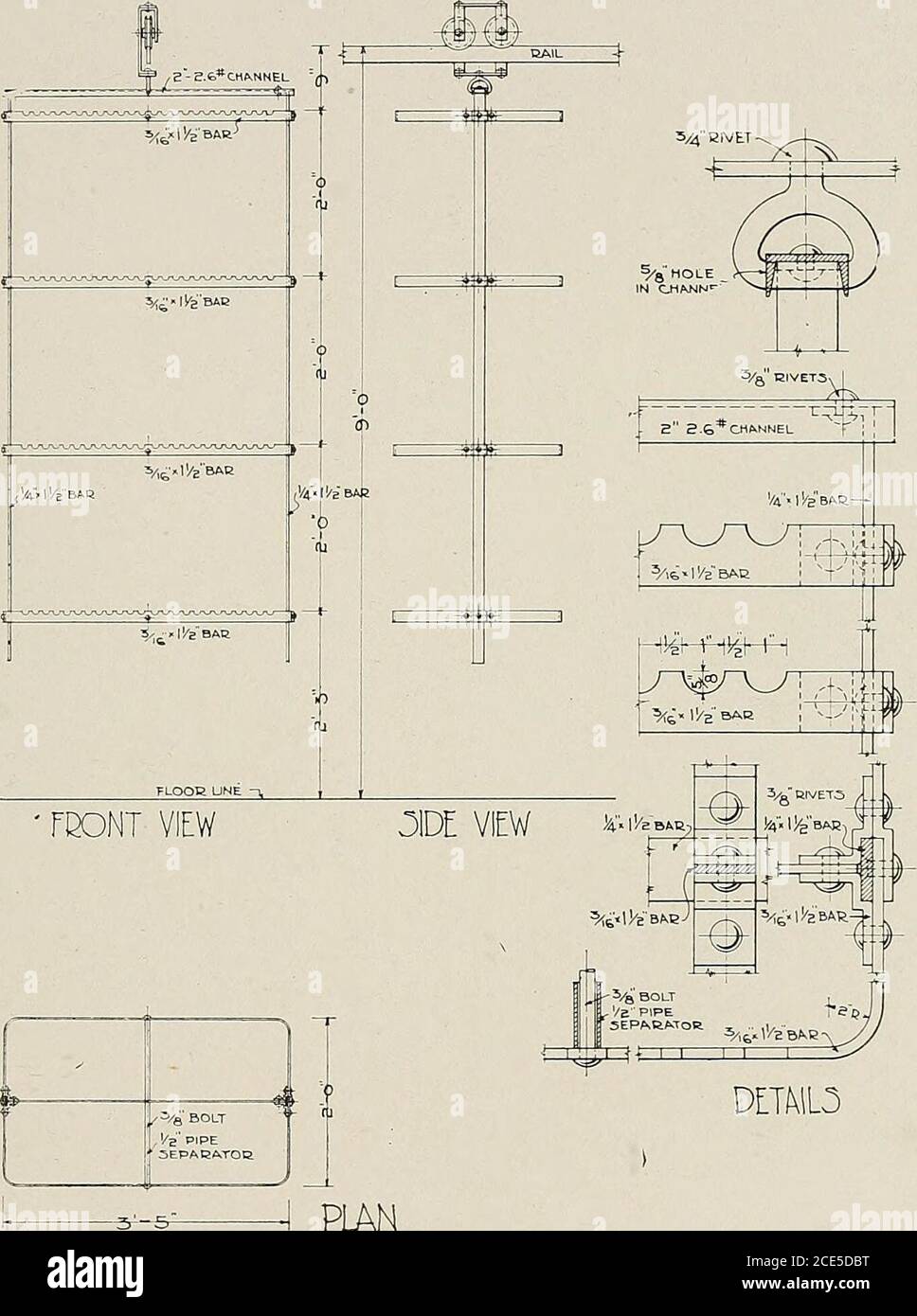 . Costruzione di una casa di imballaggio e di un magazzino frigorifero; Un lavoro generale di riferimento sulla progettazione, costruzione ed equipaggiamento dei moderni impianti americani di confezionamento della carne, con particolare riferimento alle esigenze del governo degli Stati Uniti, ed un trattato completo sulla progettazione di impianti di stoccaggio a freddo, compresi i dati di refrigerazione, isolamento e costo .. . SEPARATORE DETML F PIG. 64 - DETTAGLI DEL CARRELLO PER FUMO. CASE DI FUMO 93 Smoke Houses Smoke Houses Smoke Smoke Smoke Smoke Smoke Smoke Smoke Smoke Smoke Smoke Smoke Smoke Smoke Smoke Smoke Smoke Smoke Smoke sono Foto Stock