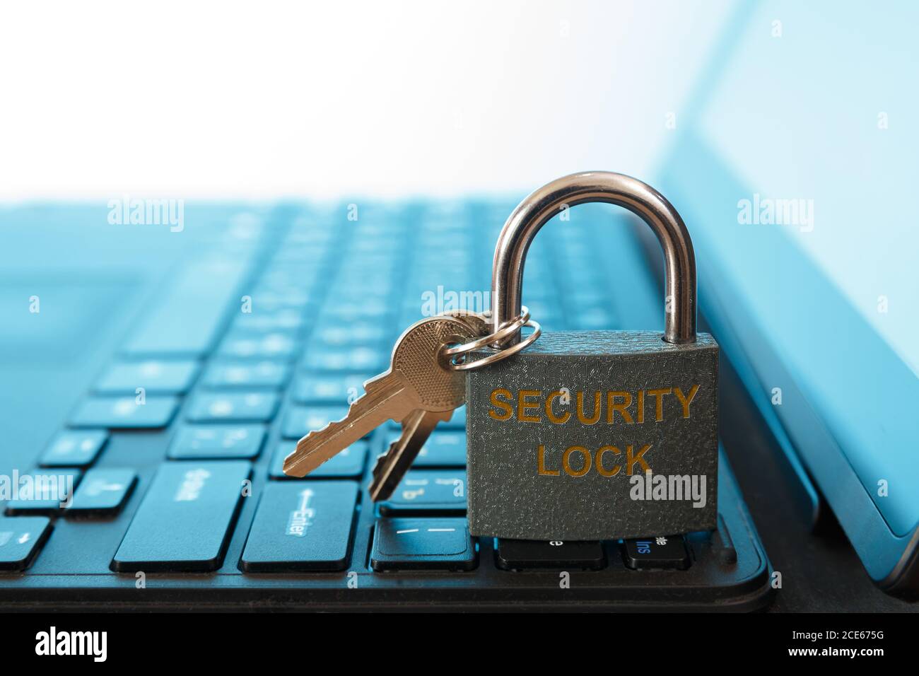 Concetto di sicurezza e protezione della rete per computer Internet,  lucchetto e chiave Foto stock - Alamy