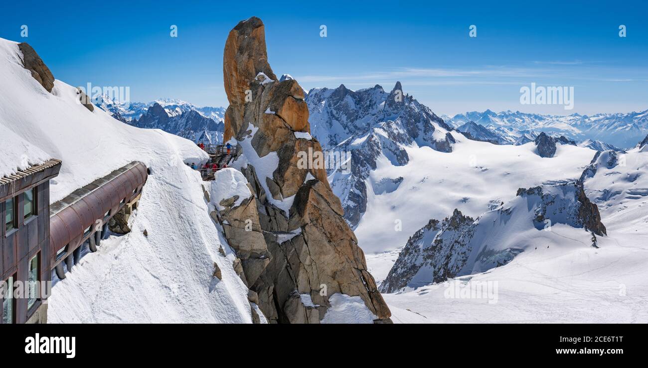 Cima di Voie Rebuffat vicino Aiguille du Midi picco nella catena montuosa del Monte Bianco. Chamonix, Hautes-Savoie (74), Alpi europee, Francia Foto Stock
