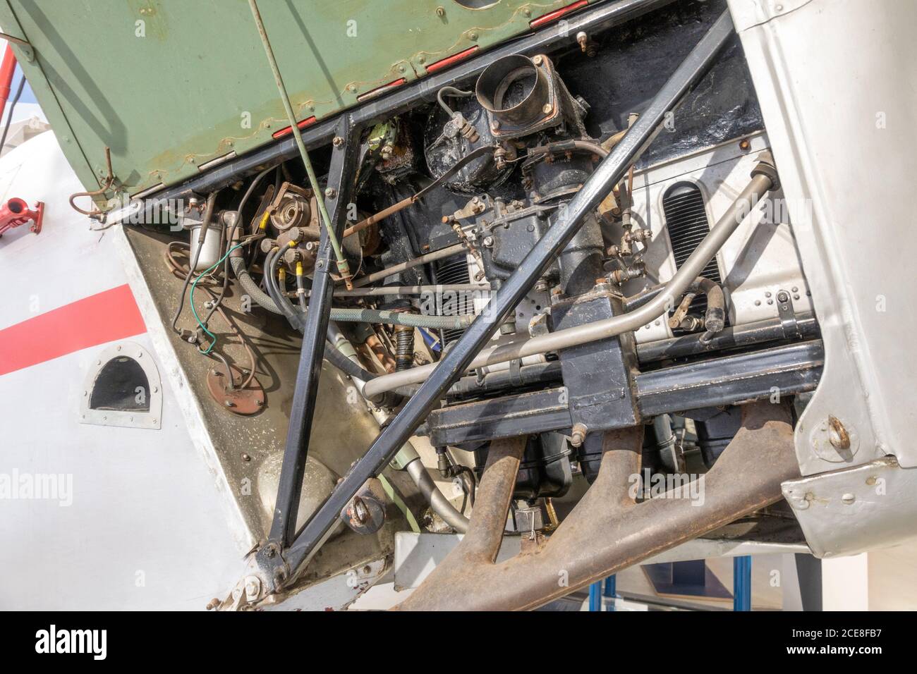 Primo piano Guardate il motore in una De Havilland DH 82A Tiger Moth in mostra al De Havilland Museum, London Colney, UK. Foto Stock