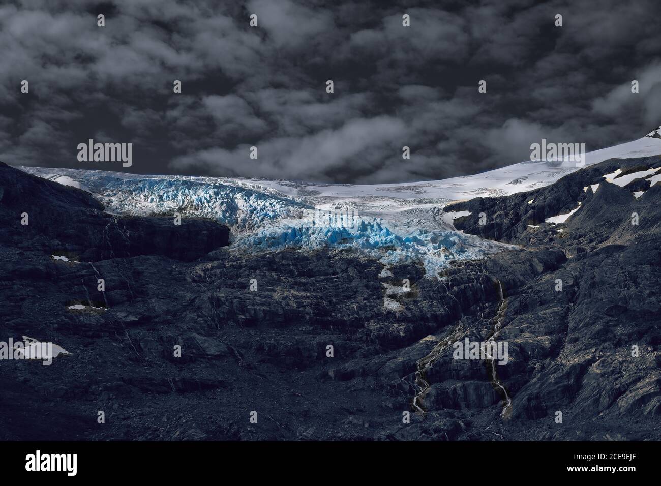 Uno dei numerosi ghiacciai del parco nazionale di Jostedalsbreen, Norvegia Foto Stock