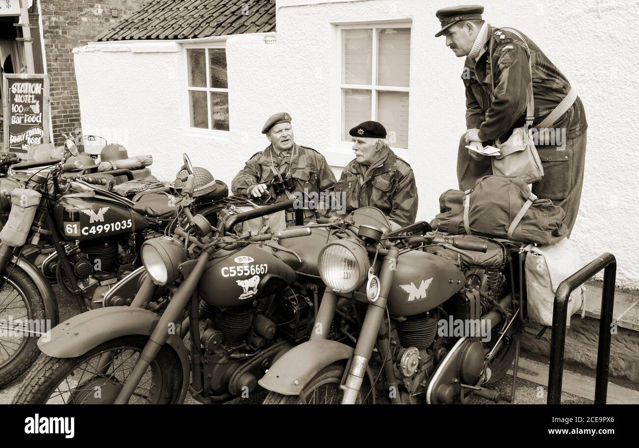 Personale militare e motociclette Foto Stock