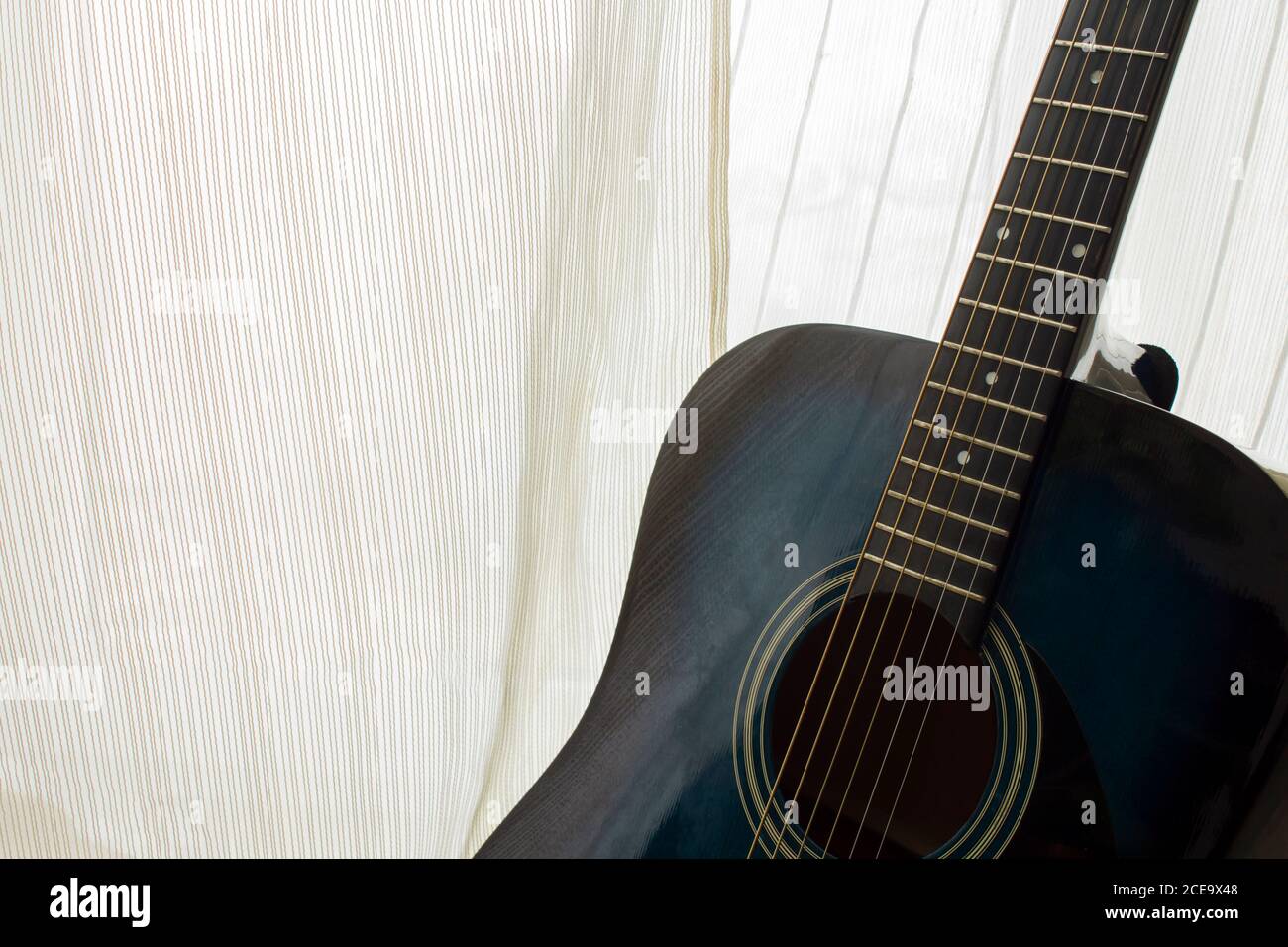 Dettaglio della chitarra classica con profondità di campo Foto Stock