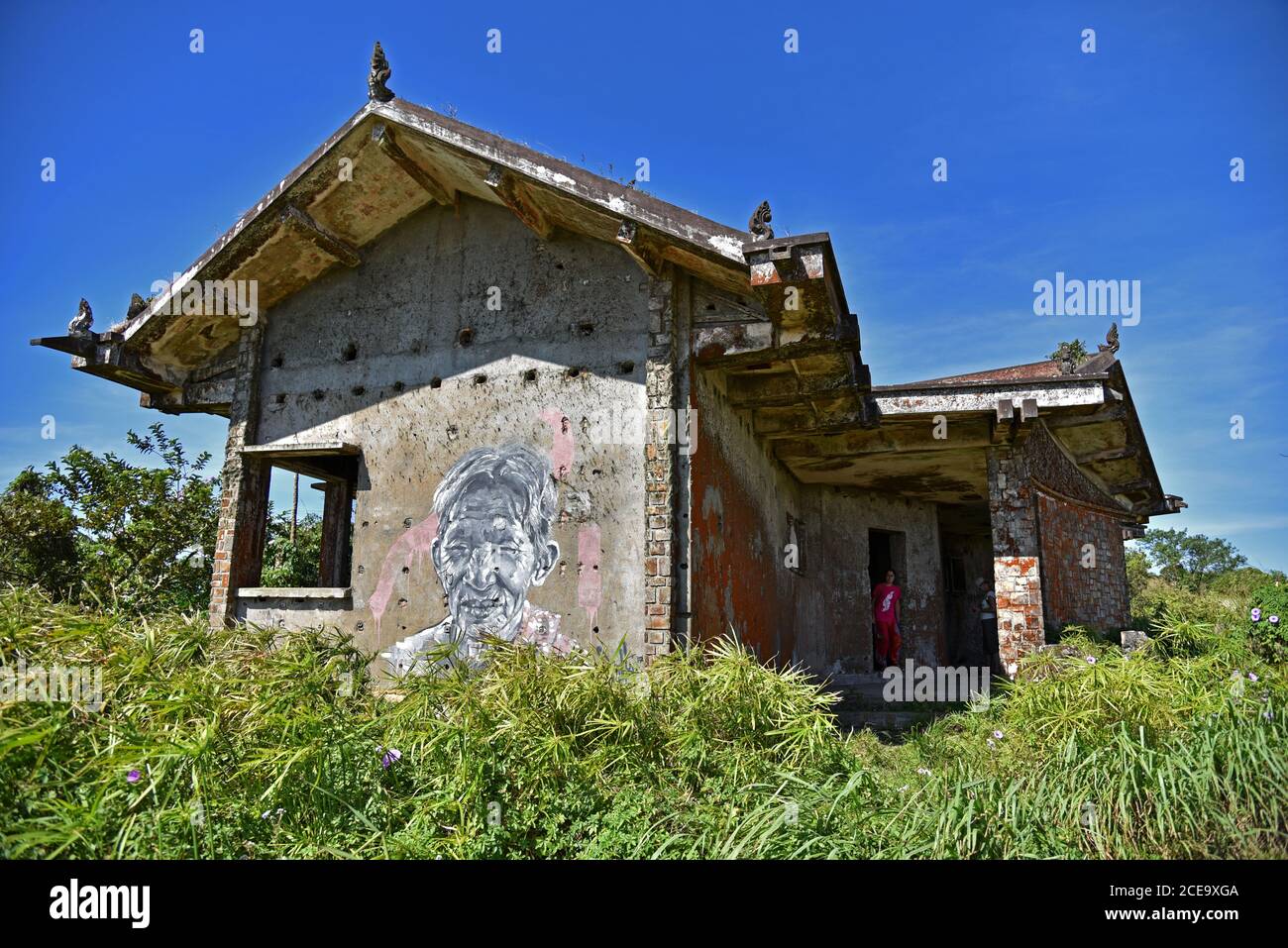 I resti dell'ex Palazzo Nero reale, una piccola residenza estiva del re Sihanouk Foto Stock