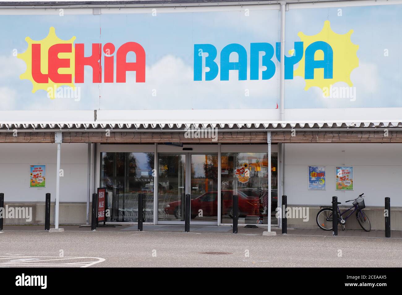 Haparanda, Svezia - 22 agosto 2020: L'ingresso al negozio di Lekia e Babya con giocattoli. Foto Stock