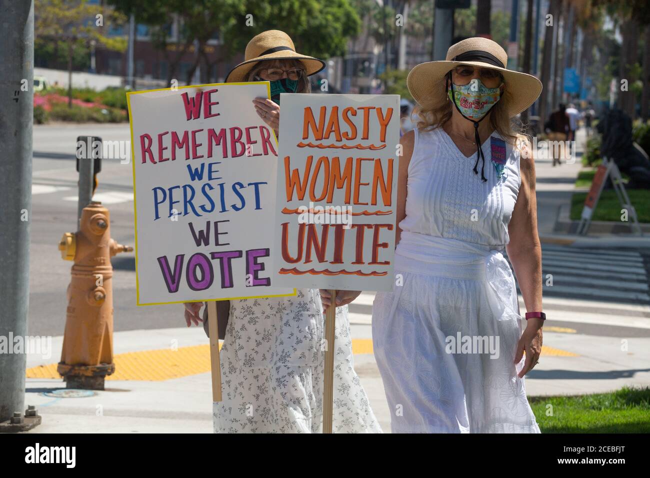 Long Beach, CA, USA - Long Beach suffrage 100 Silent Sentinels Centennial Celebration on Women's Equality Day, 26 agosto 2020, festeggiando il centesimo Foto Stock