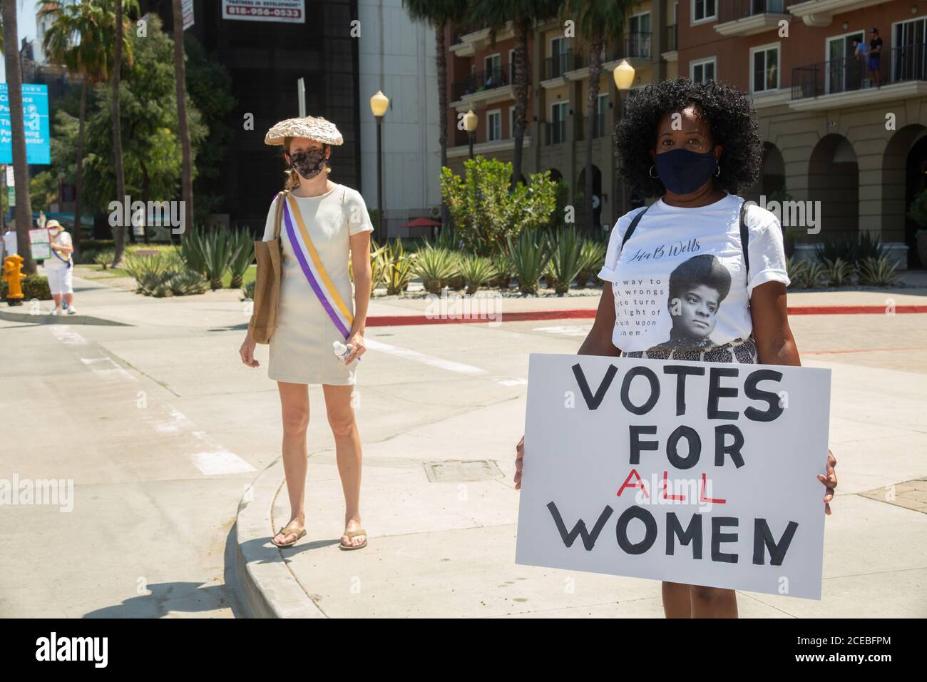 Long Beach, CA, USA - Long Beach suffrage 100 Silent Sentinels Centennial Celebration on Women's Equality Day, 26 agosto 2020, festeggiando il centesimo Foto Stock