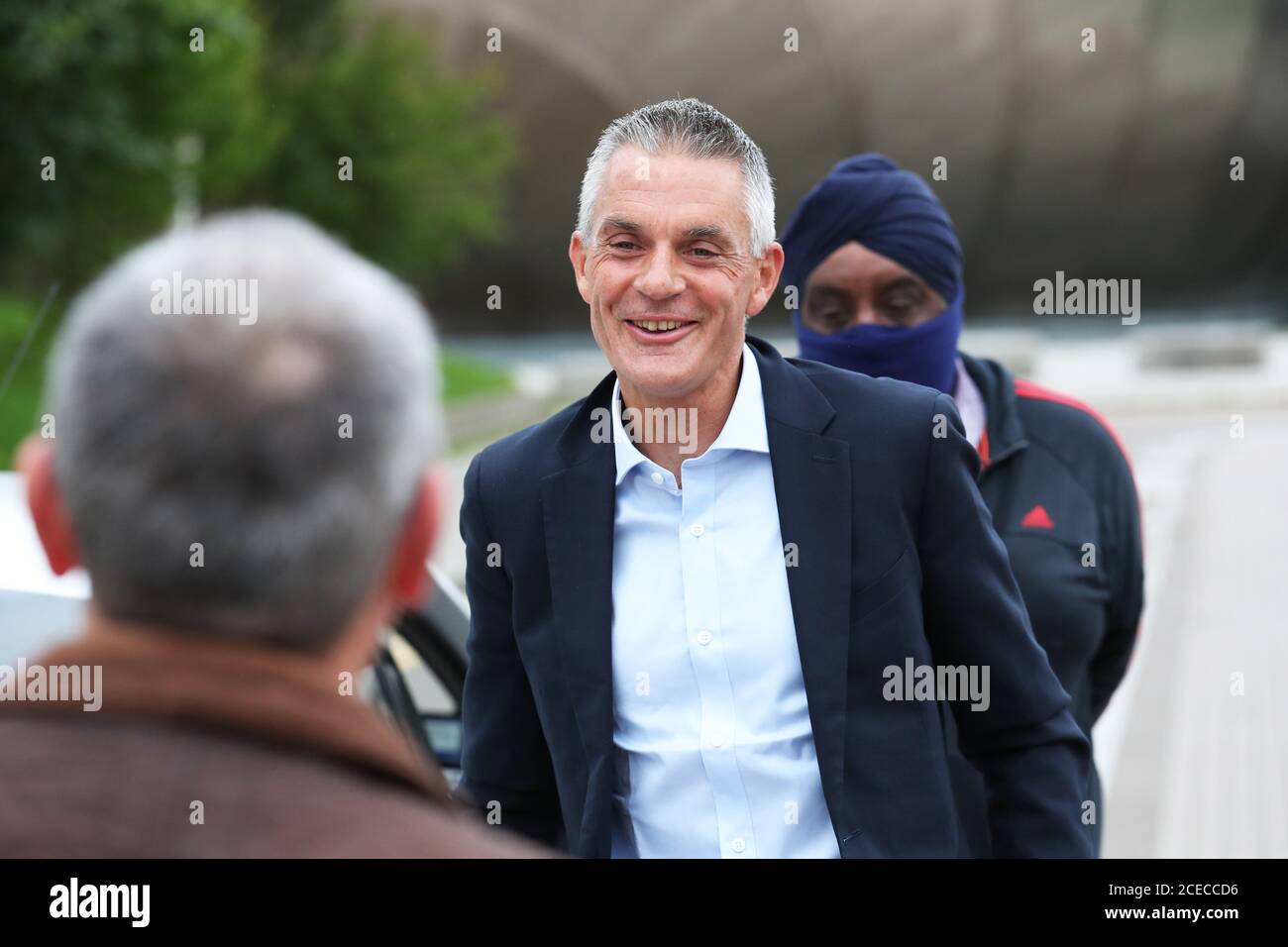 Tim DAVIE, nuovo Direttore Generale della BBC, arriva alla BBC Scotland di Glasgow per la sua prima giornata di ruolo. Foto Stock