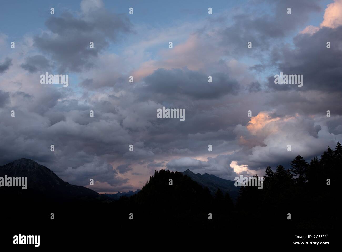 Il panorama del tramonto sulle Alpi svizzere, in Svizzera Foto Stock