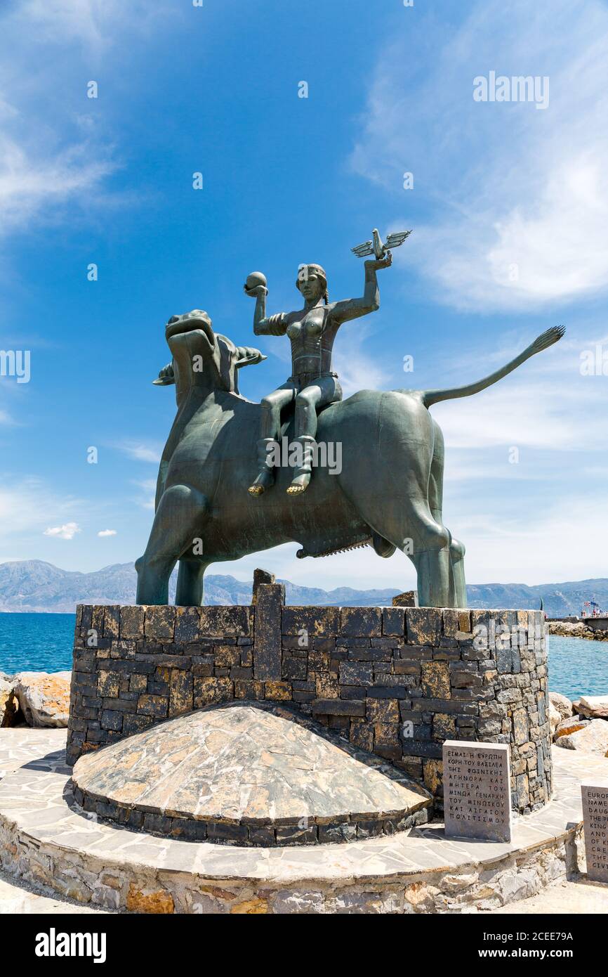 BULL, statua di Europa, Agios Nikolaos, Creta, Grecia, Foto Stock