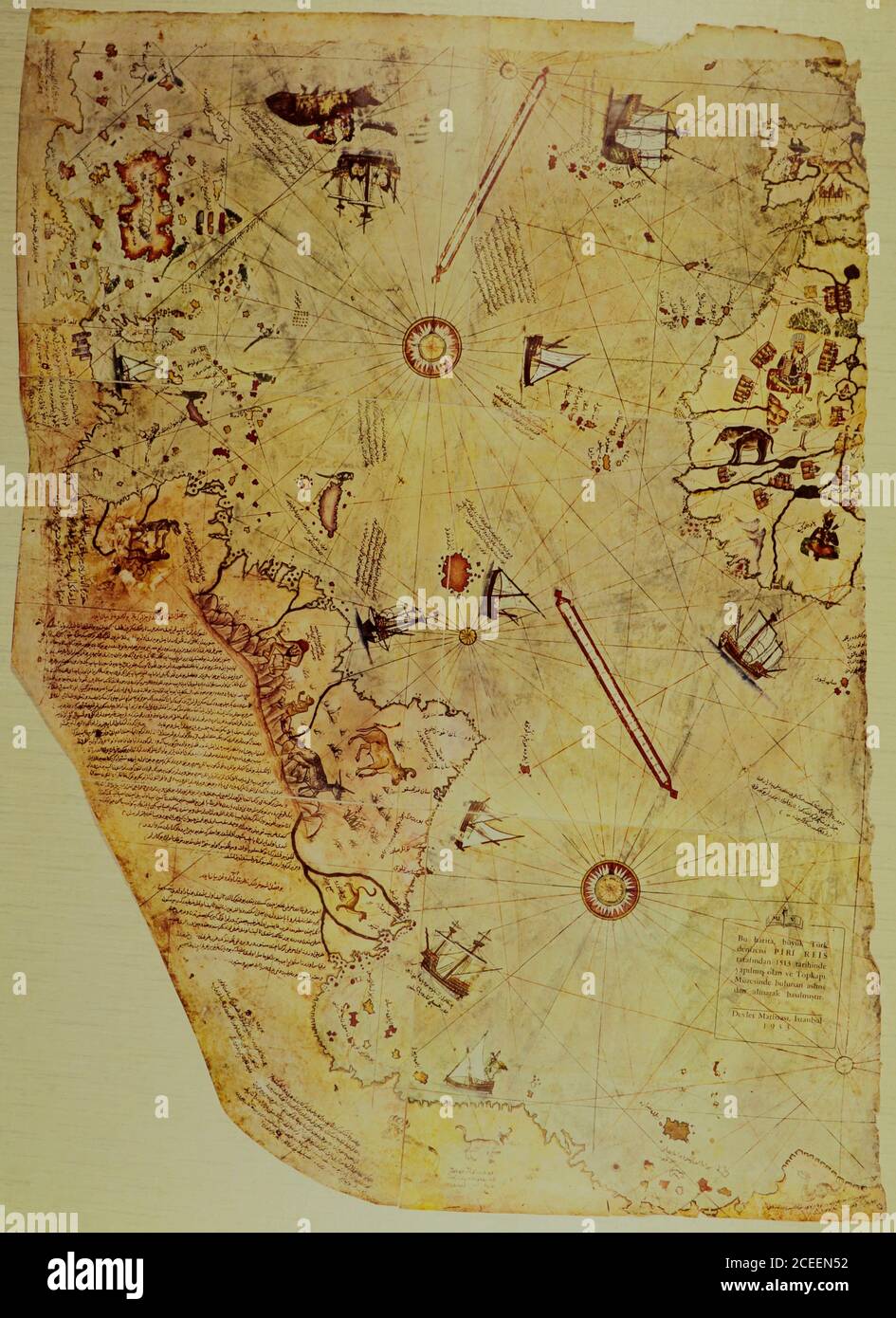 Carta da parati con una vecchia nave di Piri Reis mappa per la stampa murale. Mappa di Piri Reis. Foto Stock
