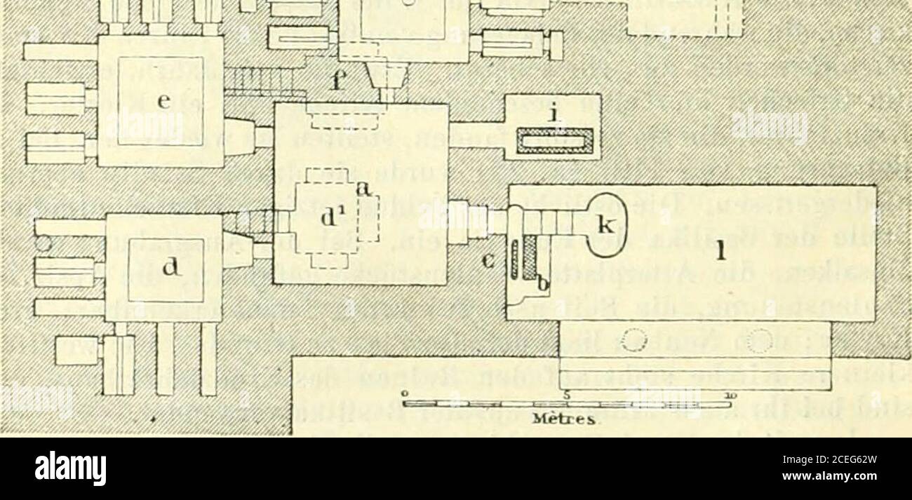 . Palästina und Syrien : die Hautroten Mesopotamiens und Babyloniens die Insel Cypern; Handbuch für Reisende, con mappe e piani. (Gr. A; ca. 6m Seitenlänge) führen zwei Eingänge gegen S., je einergegen W. und N. in Grabkammern. Die s.o. Kammer (Gr. d) hatauf drei Seiten Felsenbänke und auf der 0.- und S.-Seite Schieb-gräber (S. xci). In der NW.-Ecke steigt mai auf vier Stufen iuein tiefer liegendes Gemach (Gr. d*) mit drei Bankgräbern. Diezweite Kammer (Gr. E) hat eine Vertiefung in der Mitte und je dreiSchiebgräber gegen S. und W.; auch diese Kammer liat ein Nebeii-gemach (Gr. f), auf Foto Stock