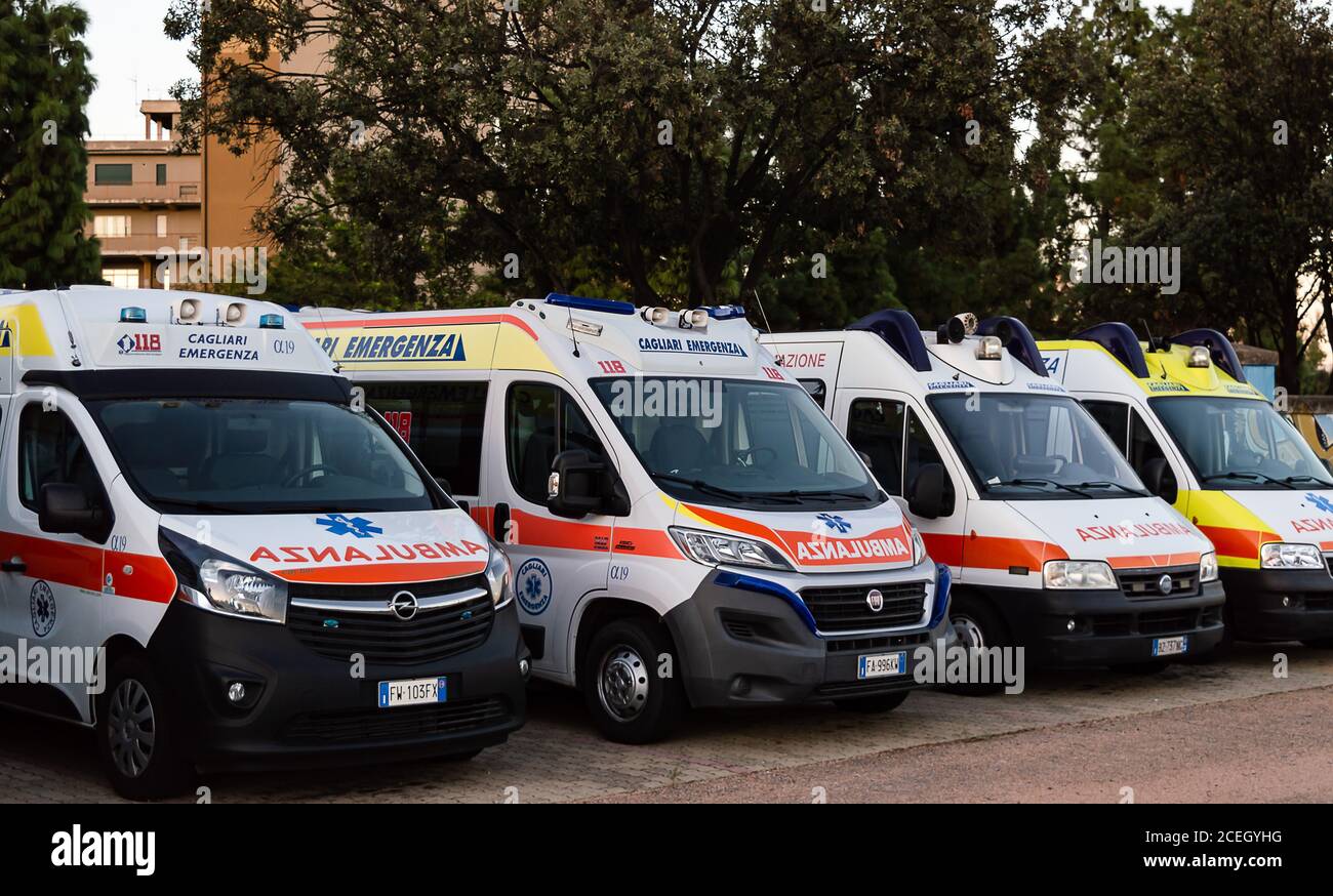 Parcheggio con ambulanze Foto Stock