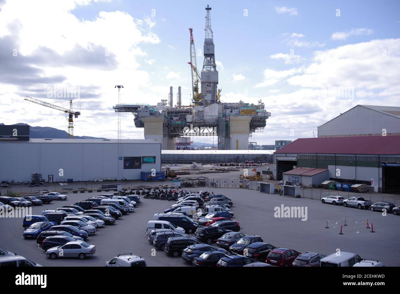 Equinor / Statoil platform Njord Block 6407/10 in Kvaerner Stord Leirvik yard, Norvegia / Norge / Noreg Foto Stock