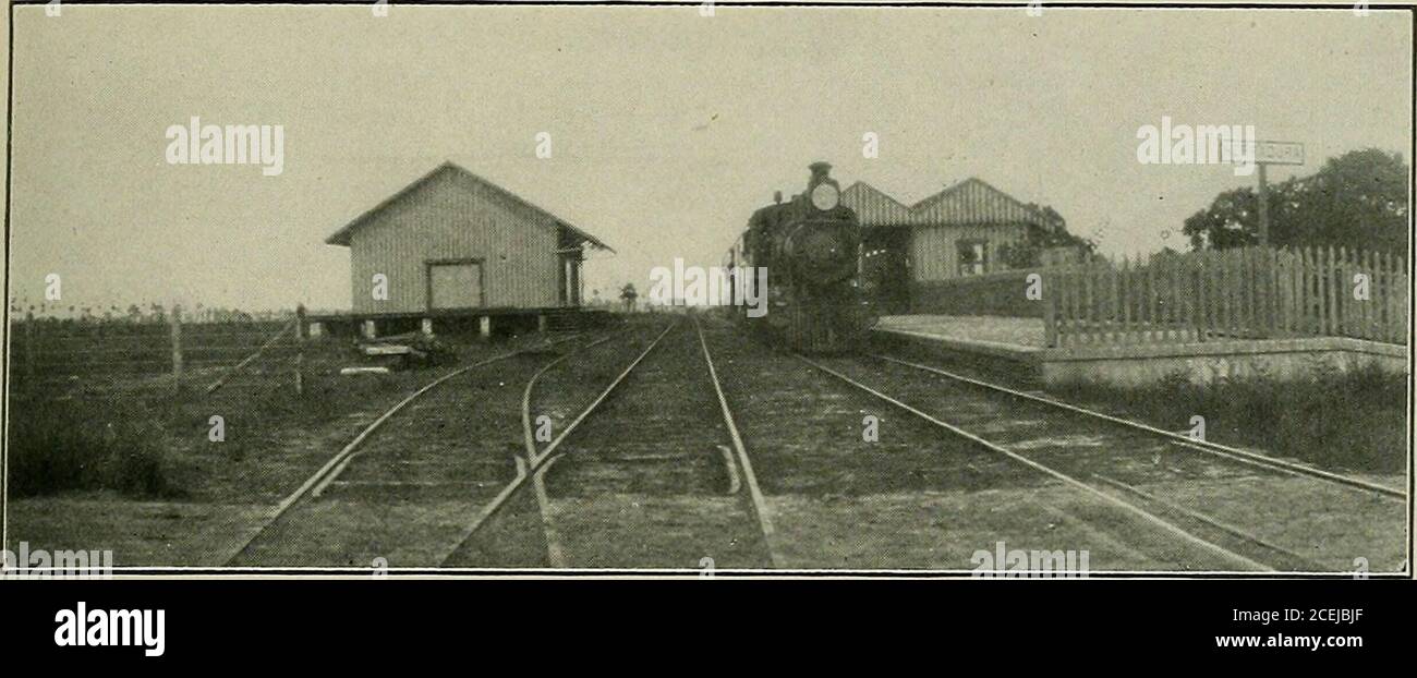 . La revisione e il bollettino di Cuba. Uno dei vecchi blockhouse di Cuba. Il Govornment intende conservare molti di questi pittoreschi punti di riferimento. LA REVISIONE E il Bollettino DI CUBA. La stazione ferroviaria di Herradura sulla linea dei Rallwars occidentali. LA COLONIA AMERICANA A HERRADURA. Herradura si trova sulla linea delle Ferrovie dell'Avana, a circa 146 kilo-metri ad ovest di quella città, e ha un percorso di formazione ogni giorno. Il servizio è Promptand il materiale rotabile e stradale ex-cellent. Herradura è una colonia fiorente, e i colloqui che lo scrittore ha avuto con manyof i coloni lo hanno convinto che werecontented in thei Foto Stock