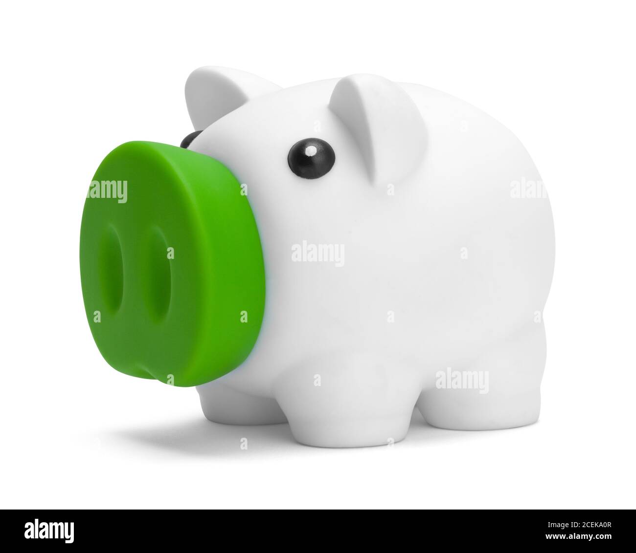 Plastica Piggy Bank angolo vista isolato su bianco. Foto Stock