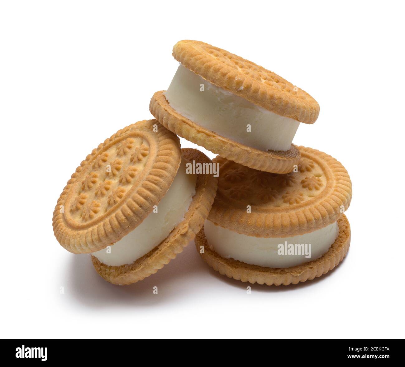 Tre spessi biscotti di sandwhich alla vaniglia isolati su bianco. Foto Stock