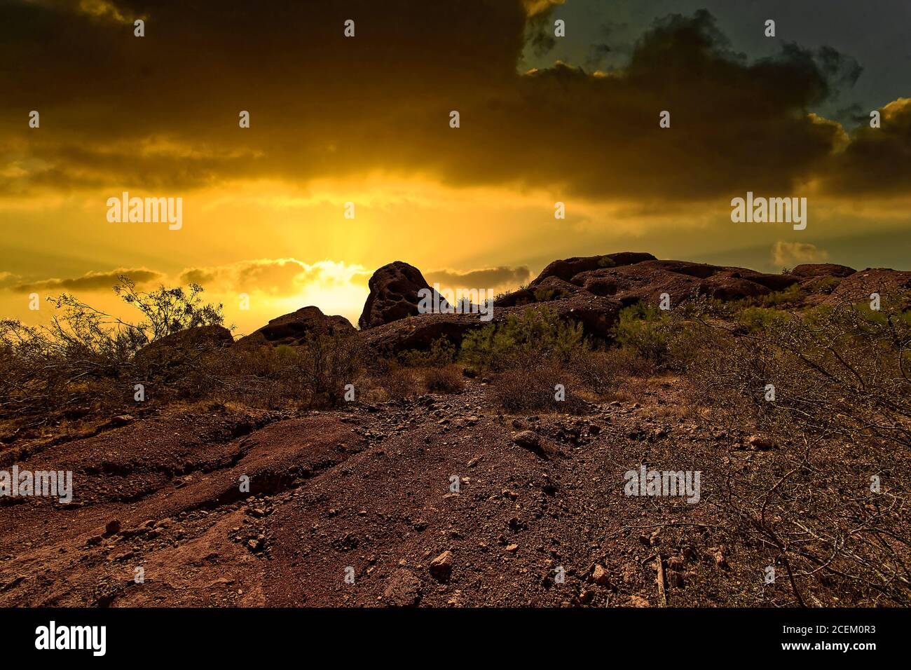 Formazioni di Red-Rock in Arizona chiamate Papago Mountains Foto Stock