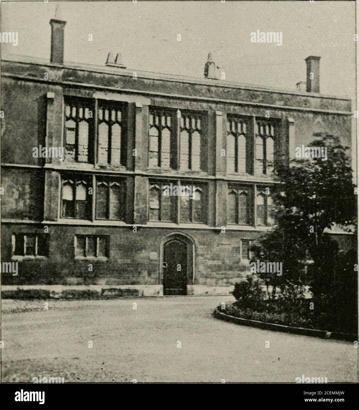 . Edward Hodges, medico di musica del Sydney Sussex College, Cambridge; organista ... Bristol, Inghilterra, 1819-1838; organista e direttore di Trinity Parish, New York, 1839-1859;. ime il progetto di extratria-tion e di provare ancora una volta ad effettuare un accomodamento confortevole nel mio amato paese natale. Le ultime settimane nel nostro vecchio Chiostro hanno homepassed in una specie di sogno triste e confuso, asbenchè qualche evento temuto si sia messo in attesa. Il nostro Fathersembrava già rimosso da noi in scopo di andoccupazione - ma doppiamente vicino a noi in ansia andsimpatia. Non dimenticherò mai il bottino dei grandi tronchi nel suo studio e t Foto Stock
