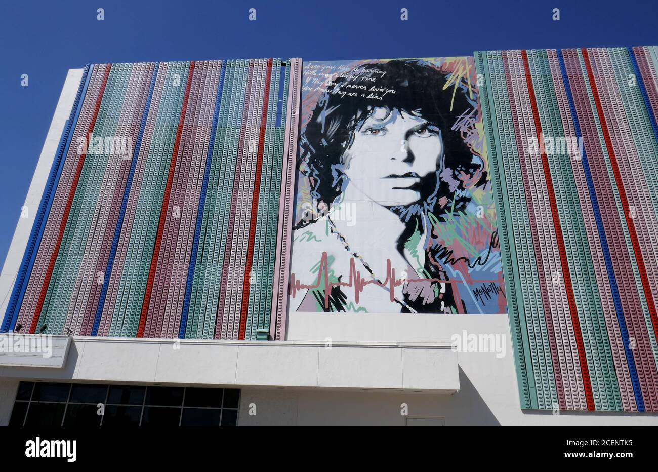 Los Angeles, California, USA 1 settembre 2020 UNA visione generale dell'atmosfera di Jim Morrison The Doors Street Art Mural a Los Angeles, California, USA. Foto di Barry King/Alamy Stock foto Foto Stock