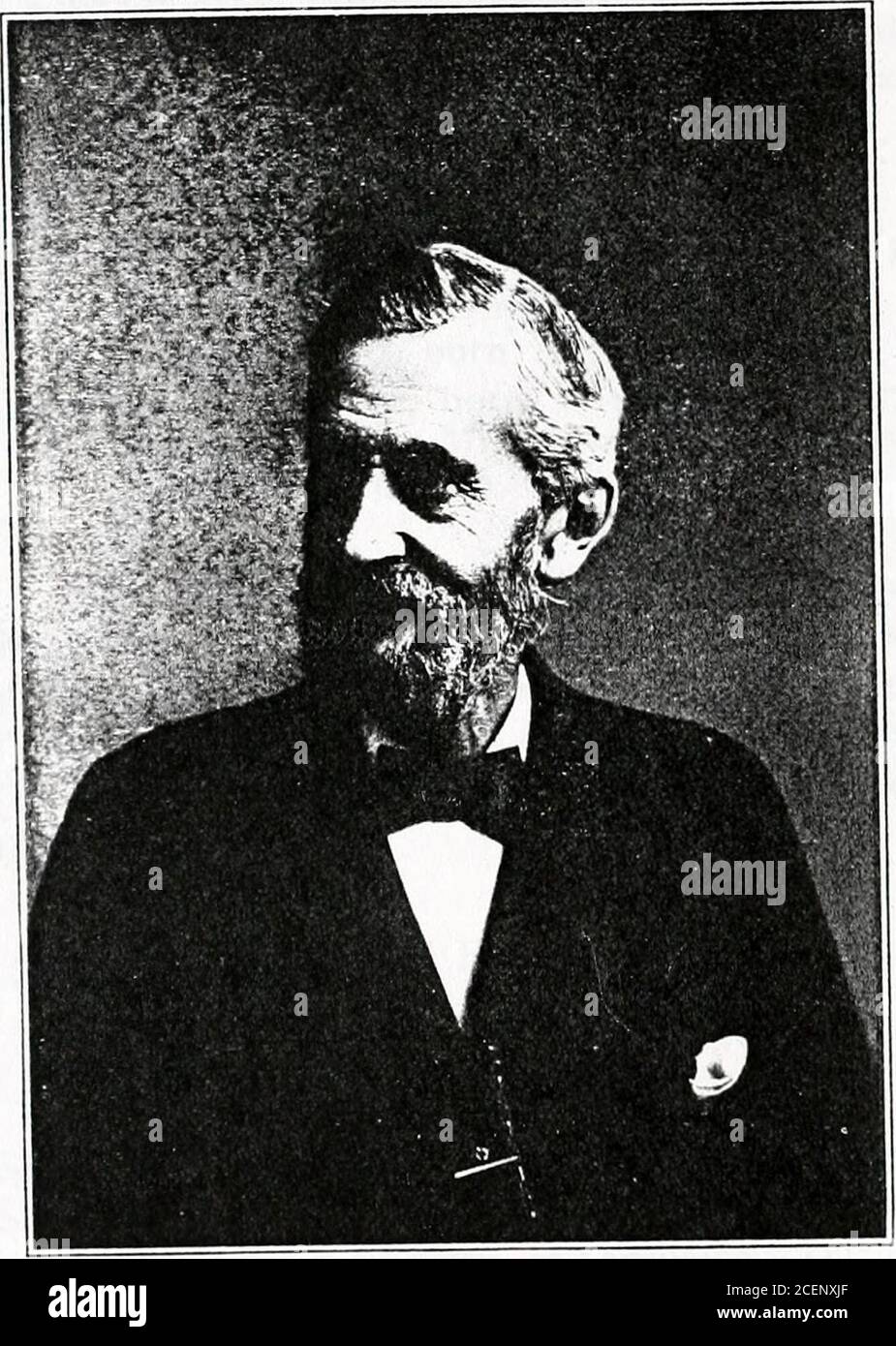 . Una genealogia della famiglia Nye. 59 George Edward, nato il 1 novembre 1857; sposato il 13 agosto 1895; Mary E. McDermott, di NewBedford, dove risiede. 1962-VALENTINE COFFIN NYE (Moses.^ Lem-uel, Meletiah, ]Ieletiah.-- Ebenezer,* Benjamin), bornat Sandwich, Mass., 18 novembre 1810. Sposò, il 17 febbraio 1839, Emaline, figlia di Harry e Hannah (Fairman) Clark. Morì a Hudson. N. Y., febbraio 22,1875- Bambino: 3360 Sarah J., sposò Edwin T, Hatch. Morì Octo-ber 26, 1889. 1965 – EBENEZER F. NYE (Ebenezer,^ Thomas,^Solomon,^* Meletiah,-- Ebenezer,* Benjamin), nato a Sandwich, Mass., Foto Stock