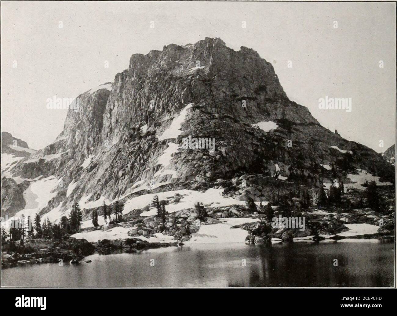. Il portafoglio dei parchi nazionali. Foto di W. L. Huber l'alta Sierra: Vista del Monte Ritter da Kuna Crest. Foto di Herbert W. Gleason bellissimo lago Rogers e Regulation Peak nella parte settentrionale del Parco (54) Foto Stock