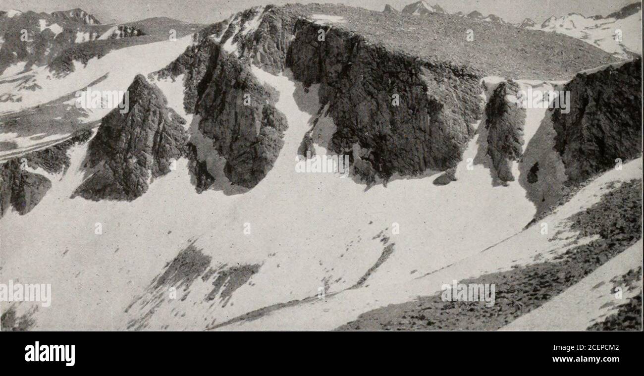 . Il portafoglio dei parchi nazionali. Foto di W. L. Huber l'alta Sierra: Vista del Monte Ritter da Kuna Crest Foto Stock