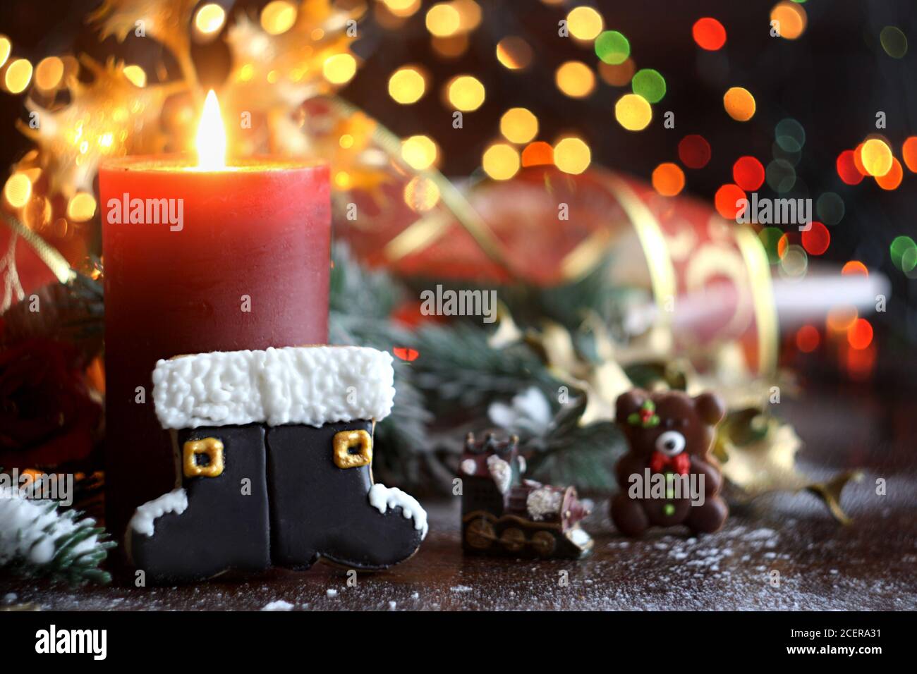Babbo Natale's Boots cookie. Concetto di anno nuovo e Natale Foto Stock