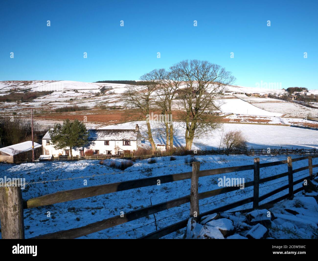 Paese coperto di neve vicino a Newchurch-in-Pendle, Lancashire. Inverno. Foto Stock